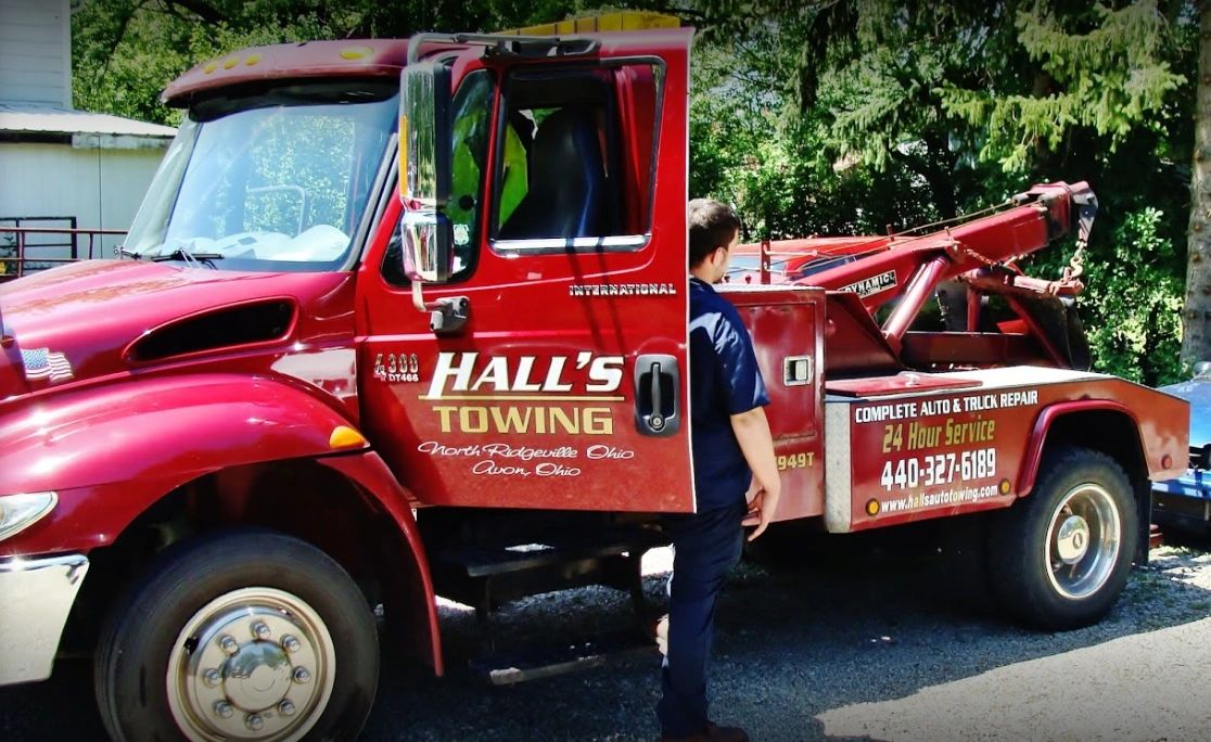 Auto Repair, Towing Halls Automotive LLC North Ridgeville, Ohio